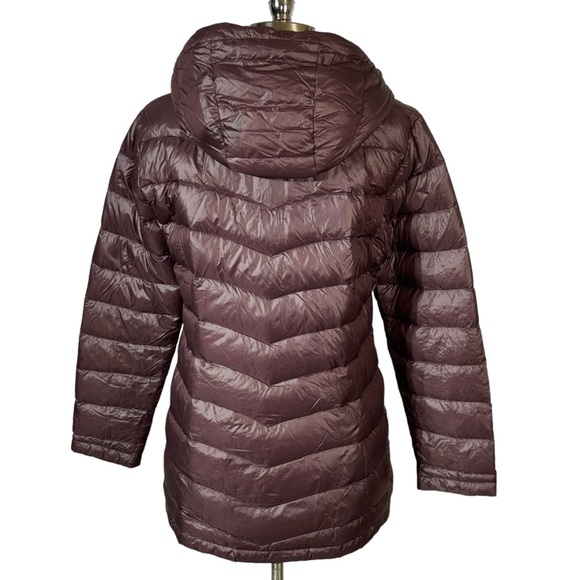 The North Face Black Cherry Quilted 550 Down Filled Mid Length Puffer Coat - Picture 5 of 15